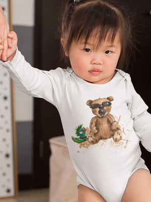 body bebe 200 g/m²  100% coton, organique, ringspun peigné  Heather Grey Melange: 85% coton, 15% viscose  tissu interlock  encolure américaine  manches longues  boutons-pression sans nickel à l entrejambe  étiquette détachable pour indiquer sa propre marque facilement